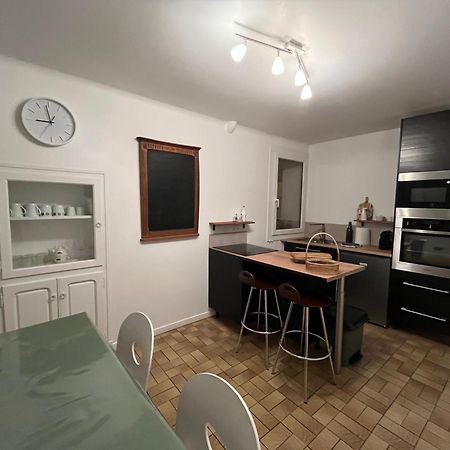 Agreable Maison De Village Avec Terrasse Vinca Exterior foto
